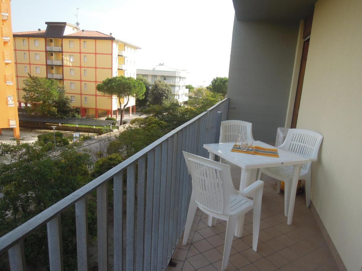 Condominio Laguna Grande Бибионе Экстерьер фото