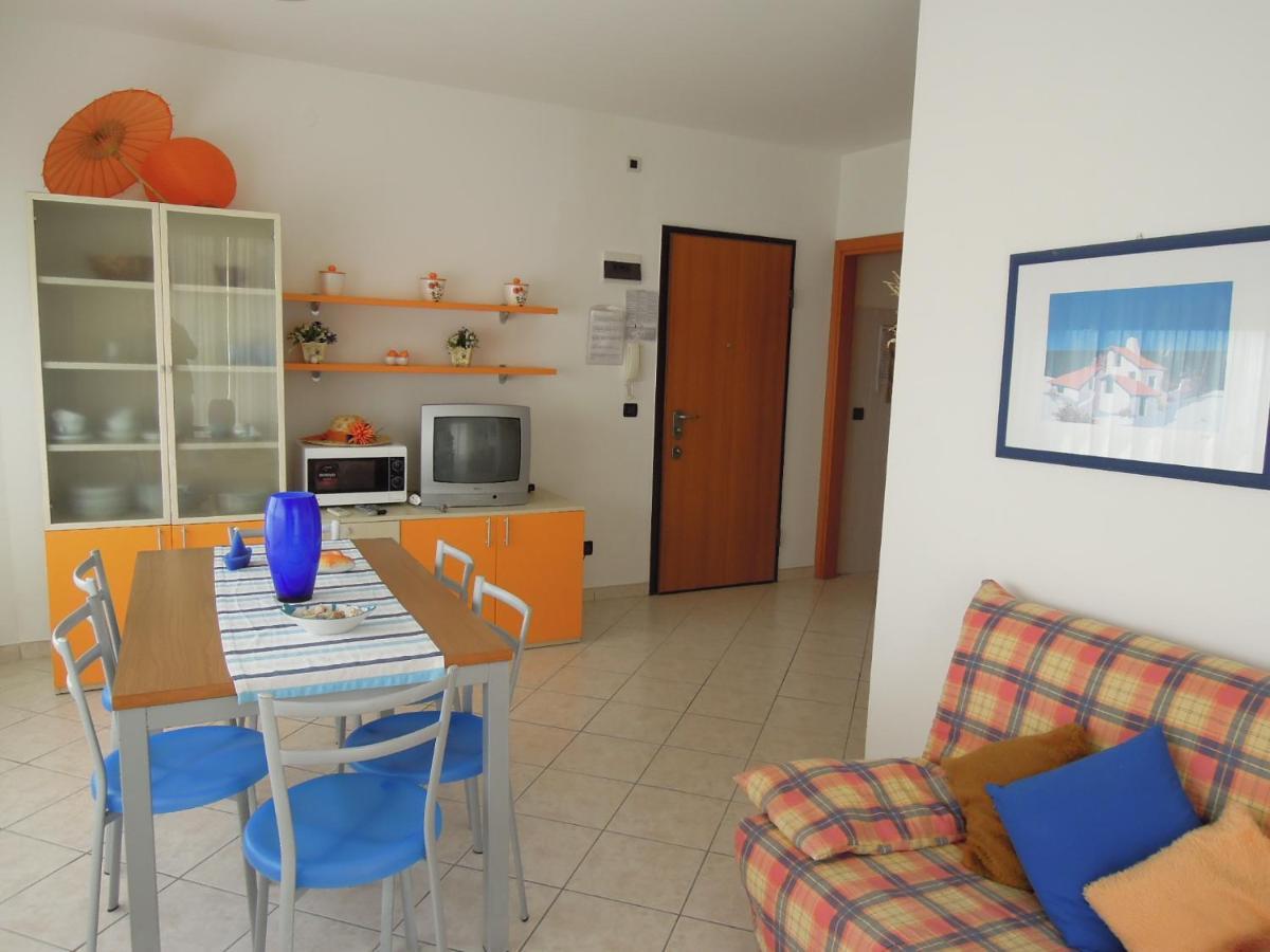 Condominio Laguna Grande Бибионе Экстерьер фото