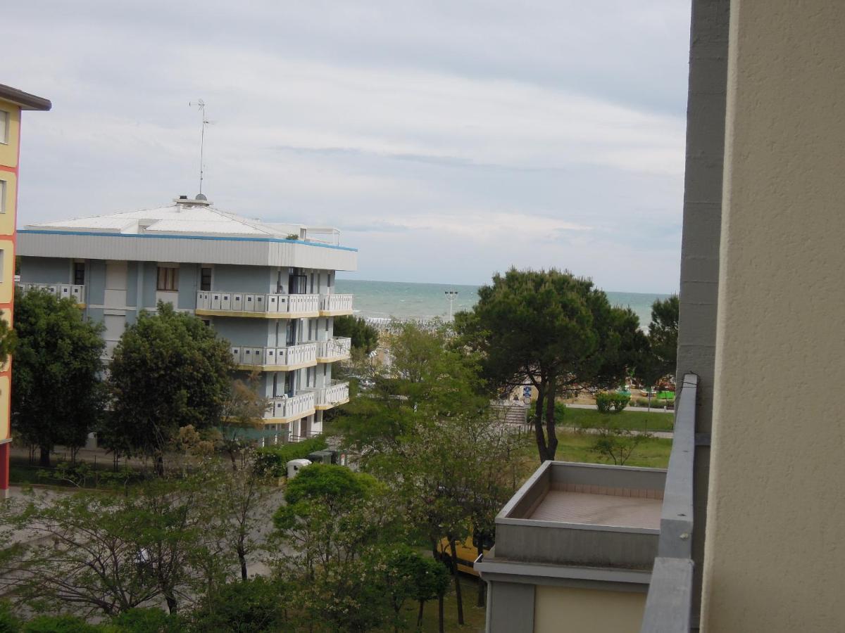 Condominio Laguna Grande Бибионе Экстерьер фото
